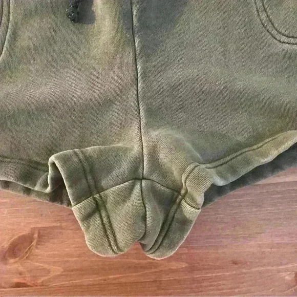 Merrell Women’s Comfy Heavyweight Shorts Large Army Green - Picture 6 of 9